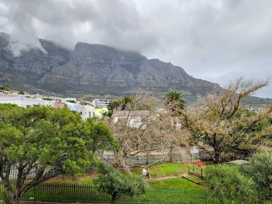 2 Bedroom Property for Sale in Vredehoek Western Cape